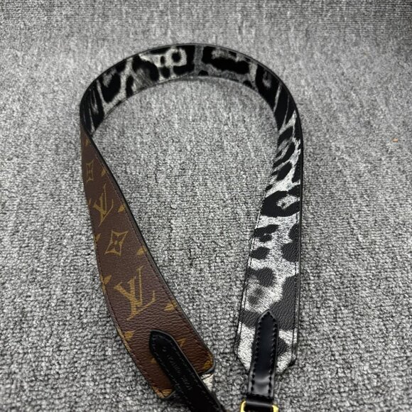 Louis Vuitton Leather Shoulder Strap 350-032725 - Picture 5 of 7